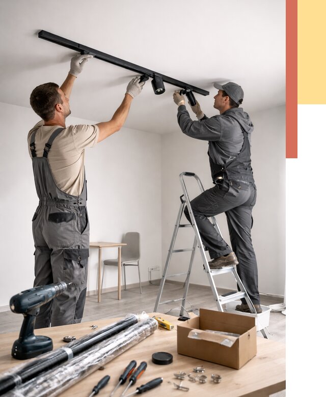 Установка трековых светильников в натяжной потолок в Мытищах от 4265 руб. | ОТДЕЛОЧНИК-Мтщ